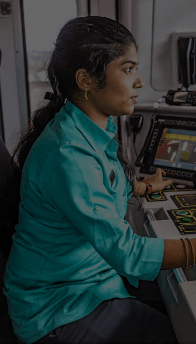 8 - Gopika-Santosh (c) Prashanth Vishwanathan@2x.p